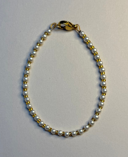 Classic Pearl Bracelets