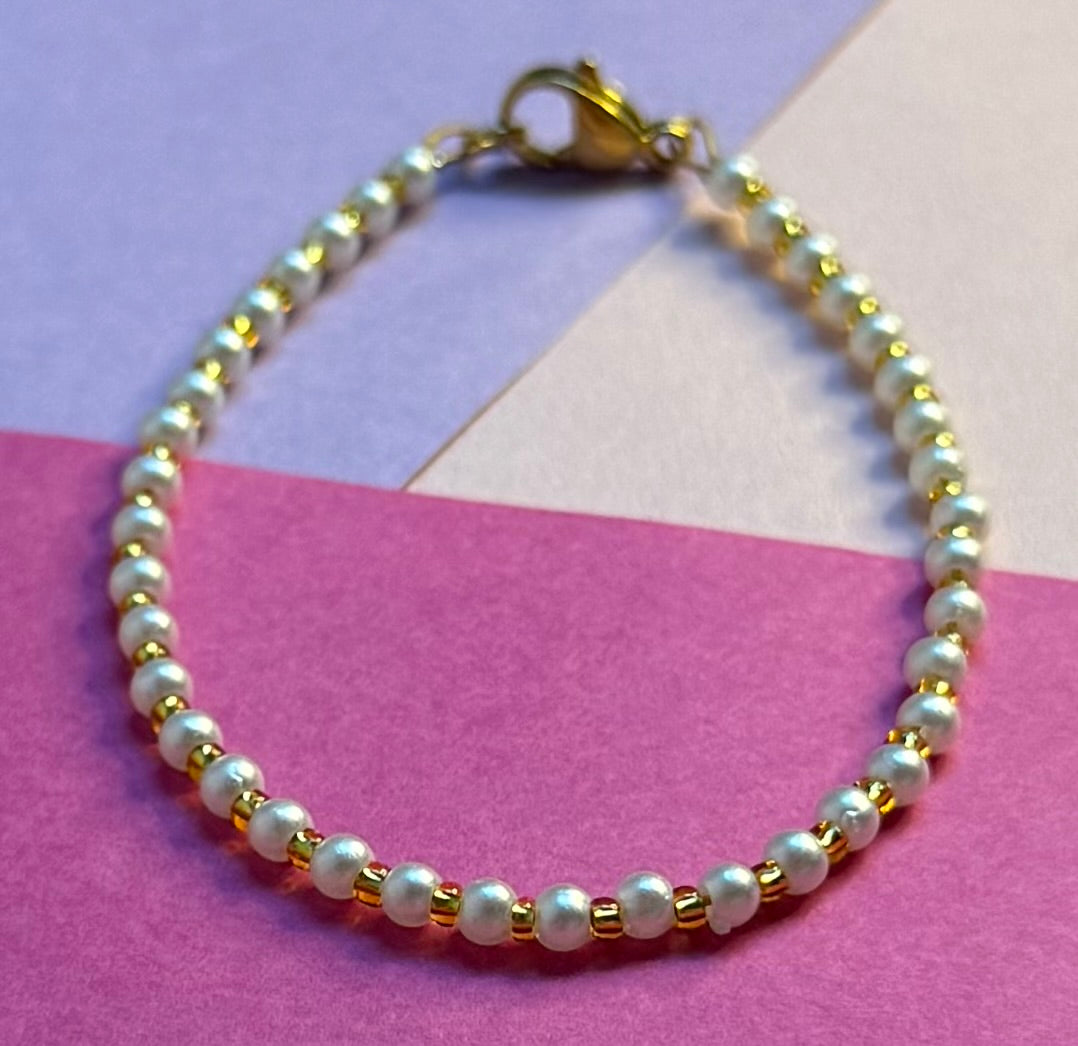 Classic Pearl Bracelets